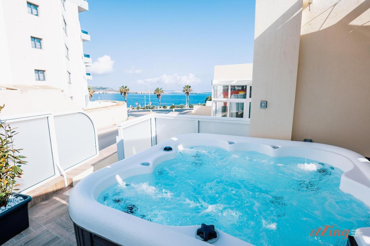 Stunning Holiday Villa With A Heated Jacuzzi San Pawl il-Baħar Eksteriør billede