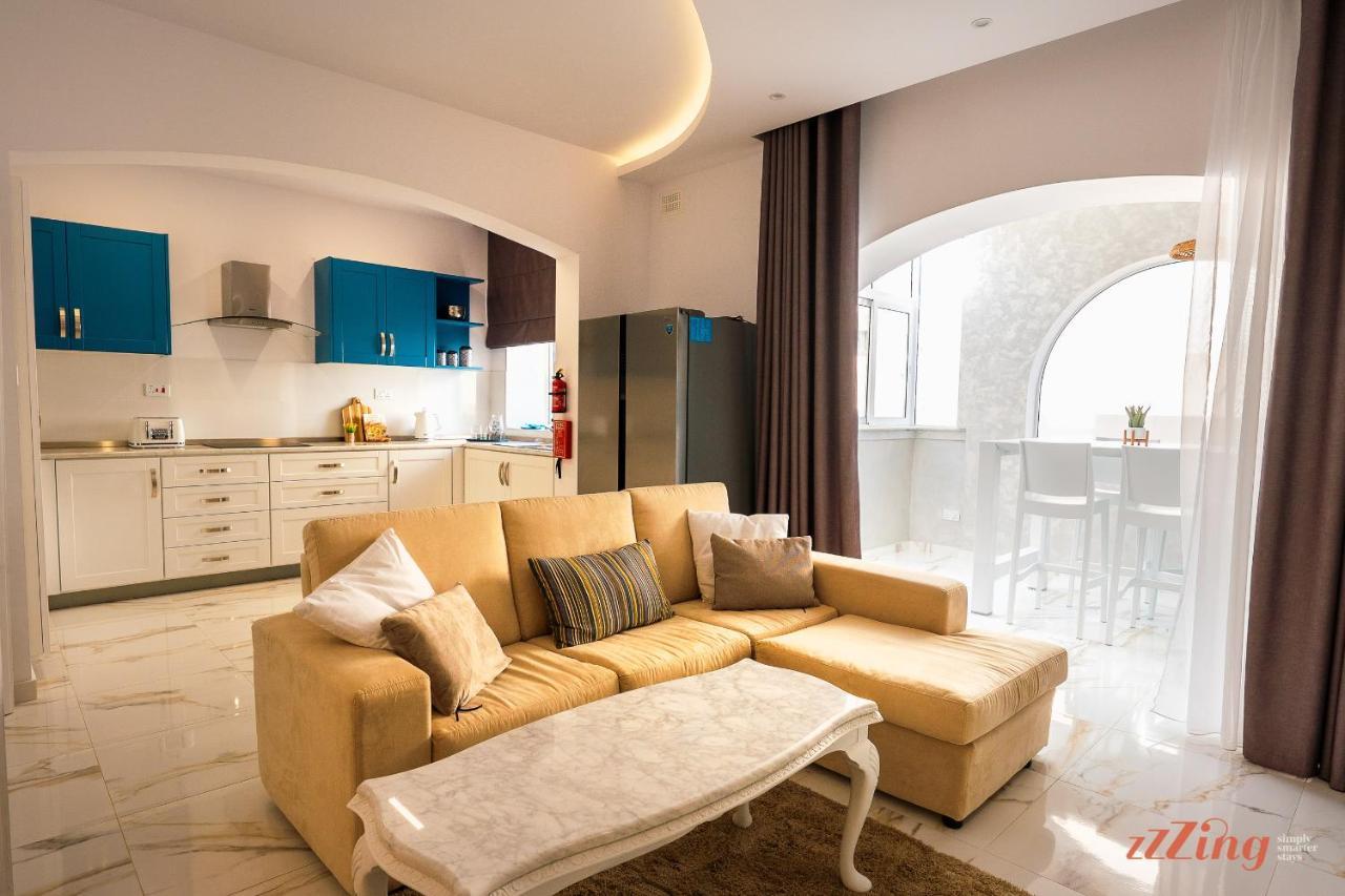 Stunning Holiday Villa With A Heated Jacuzzi San Pawl il-Baħar Eksteriør billede